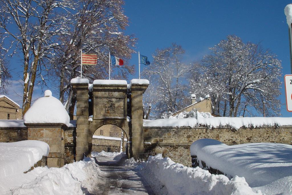 Hotel Et Residence Le Clos Cerdan Mont-Louis Kültér fotó